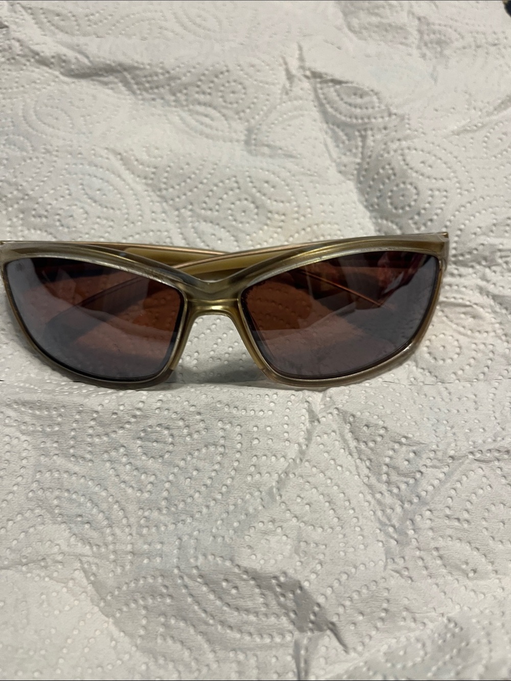 Costas Manta Gold Frame Brown 580 Lens Sunglasses - Classic Polarized Style